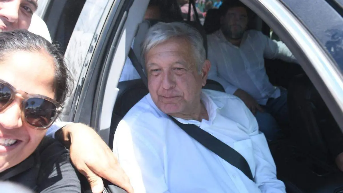 Andrés Manuel López Obrador (2)